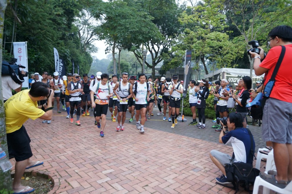 Start running at a comfortable pace. Photo by: run.guung.com