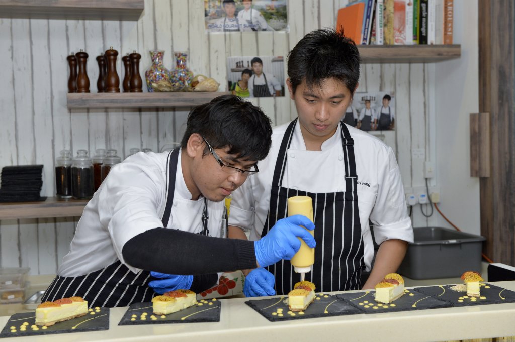 Working on the Citrus White Chocolate Mousse. (Credit: Horizon BIstronomy).