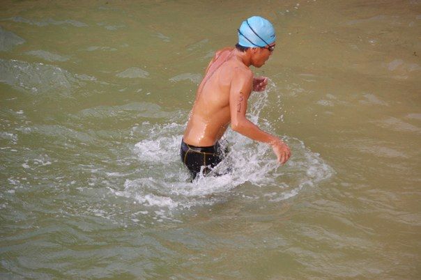 Lam comes out of the water at the SUniG Aquathlon 2014. (photo credit to David Tay)