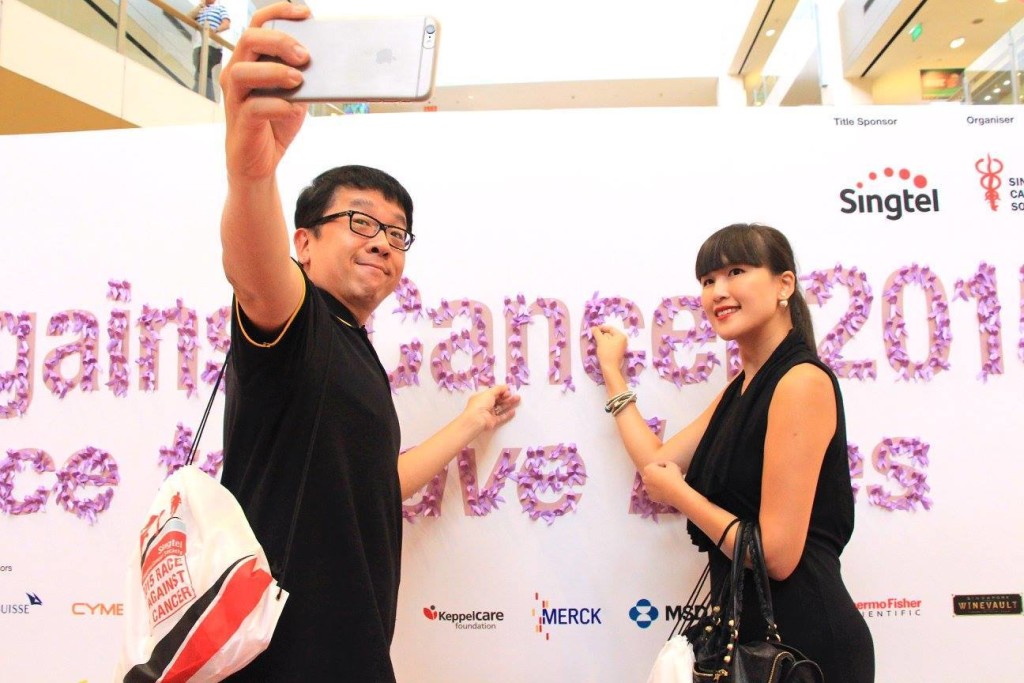 Anti-cancer Supporters at the RAC race pack expo. Photo from: RAC