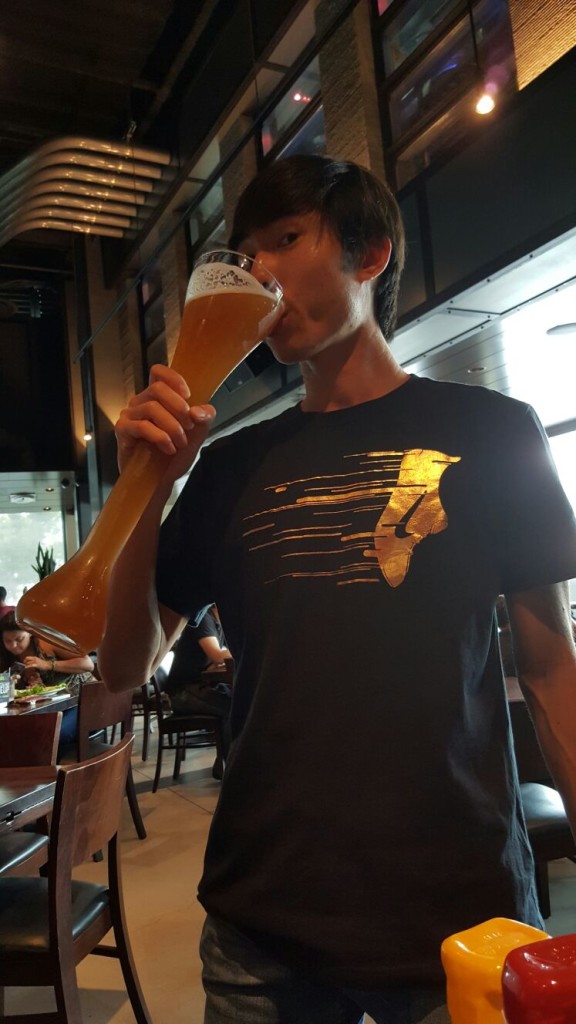 Soh loves his beer when he's not running. (Photo: Facebook/Soh Rui Yong)