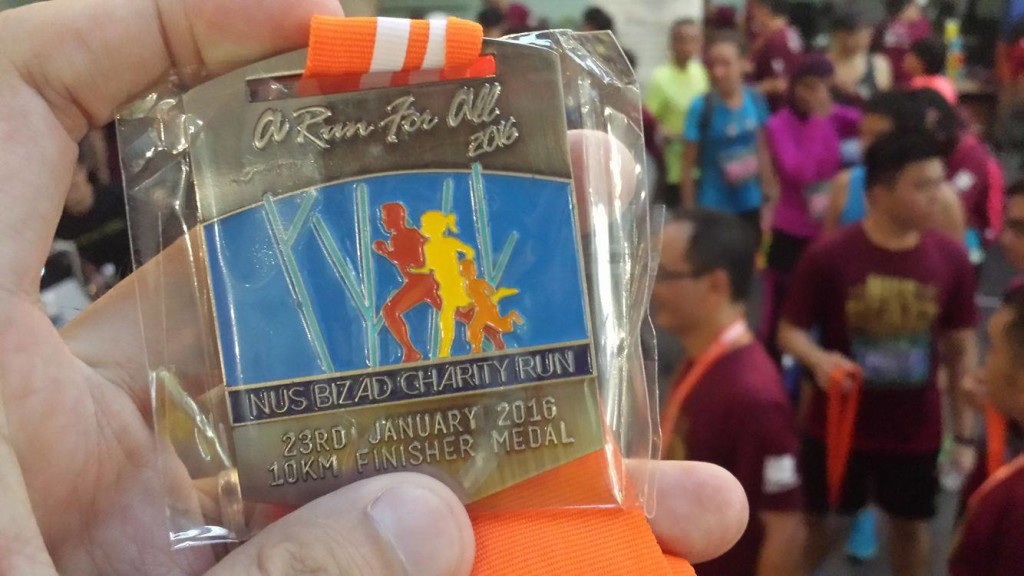 The distribution of medals and drinks was quite smooth. [Photo by Simon Lau]