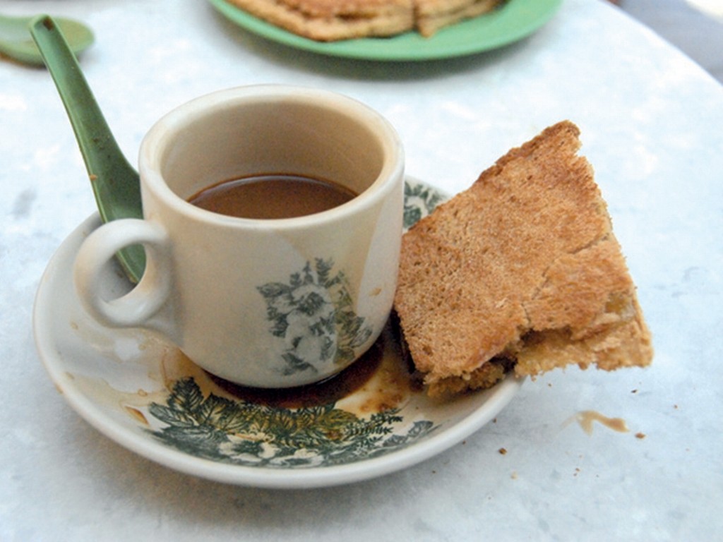 Carob can be added into local coffee, to incorporate it into a Singaporean diet. [Photo taken by www.expatliving.sg]