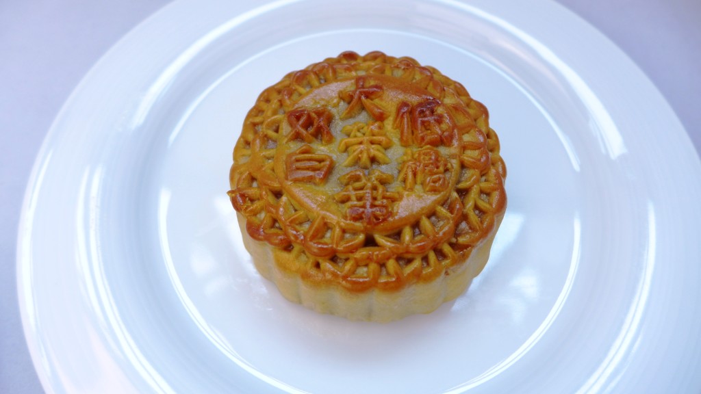 Wing Wah's White Lotus Paste mooncakes are the healthier choice.