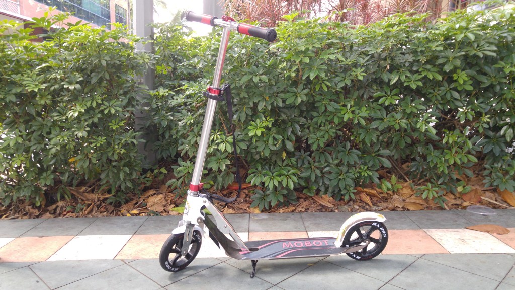 Run 350 loaned me a Mobot scooter.