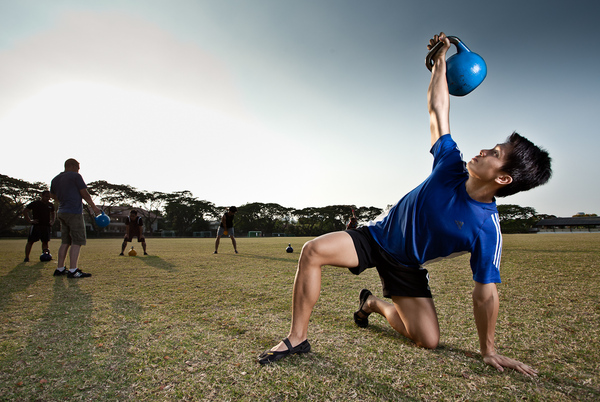 Kettle Bell training is also good for runners, says Enrico. Photo by: www.behance.net