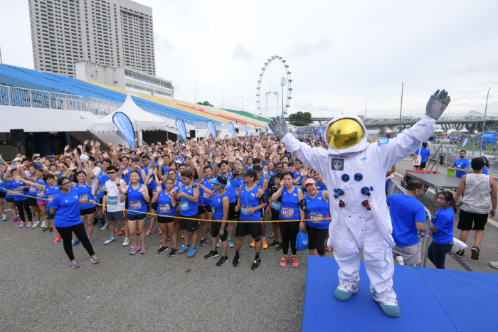 To tie in with the Run to the Moon theme, an astronaut makes a guest appearance.