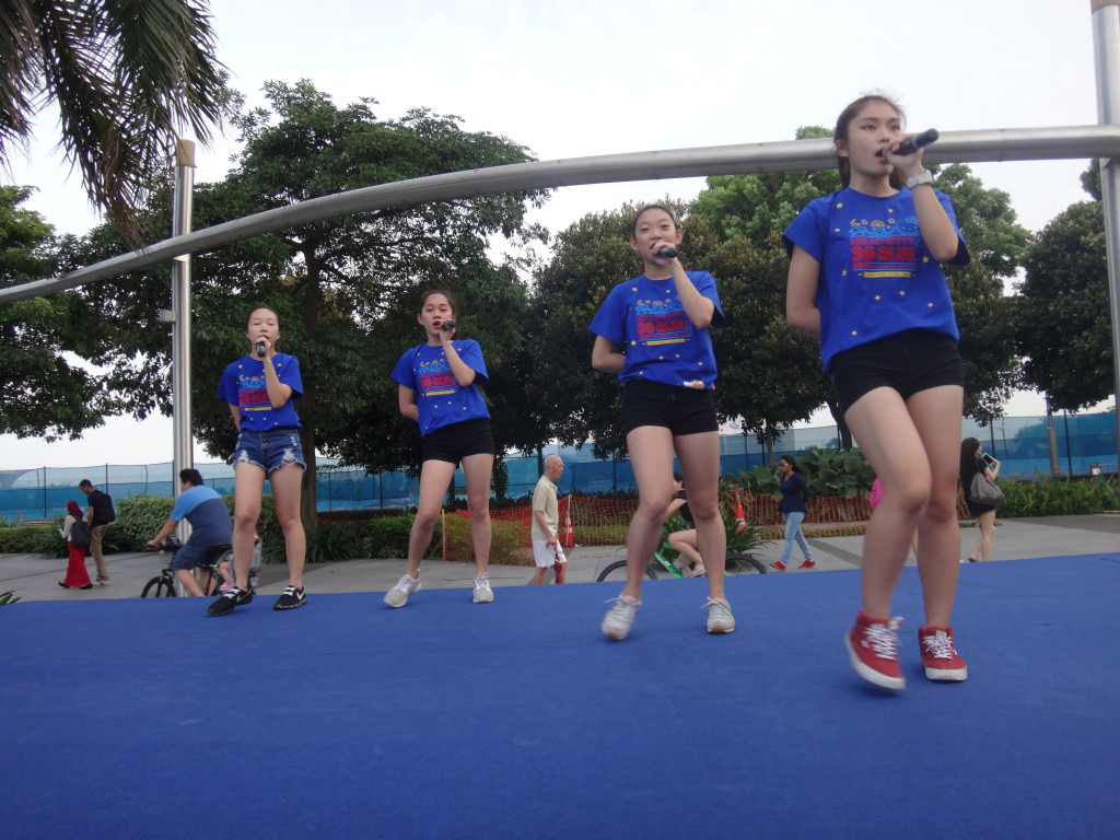 There was live music to keep runners entertained along the route.