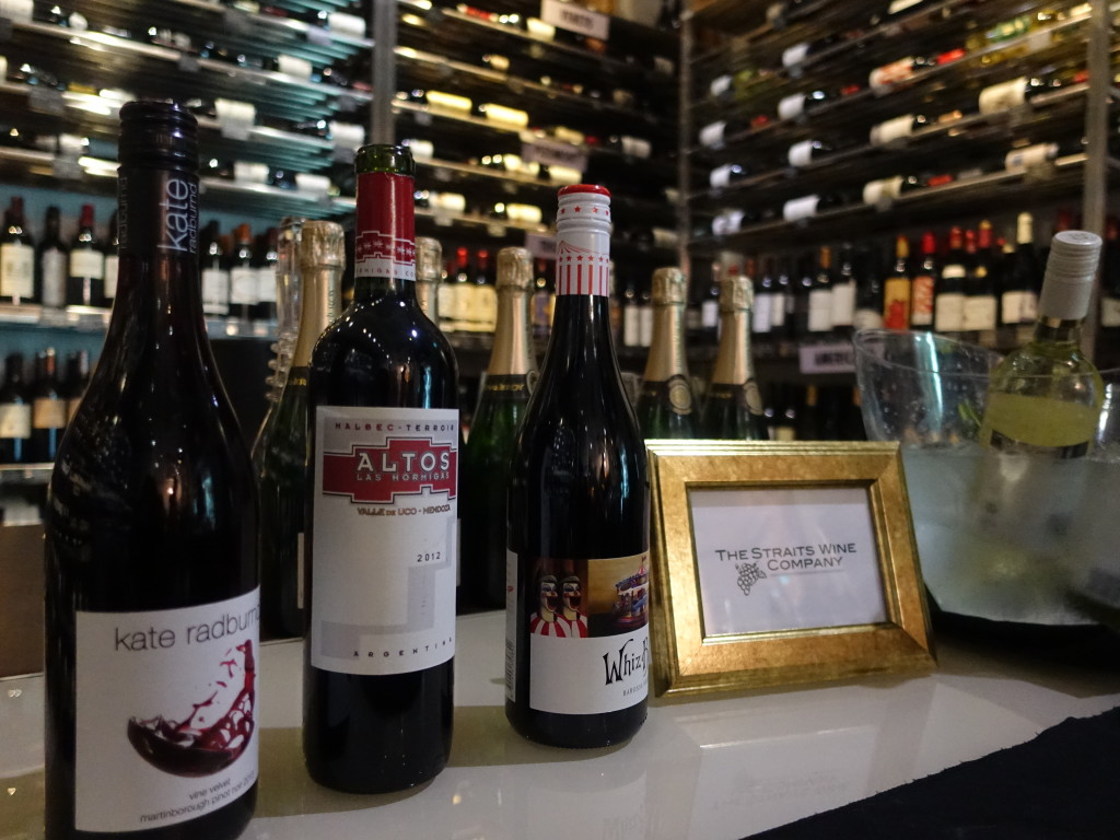 We began the evening with a wine tasting session @ The Straits Wine Company.