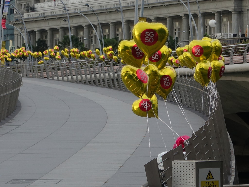 The SG50 balloons lining the Jubilee Bridge was a sight to behold.