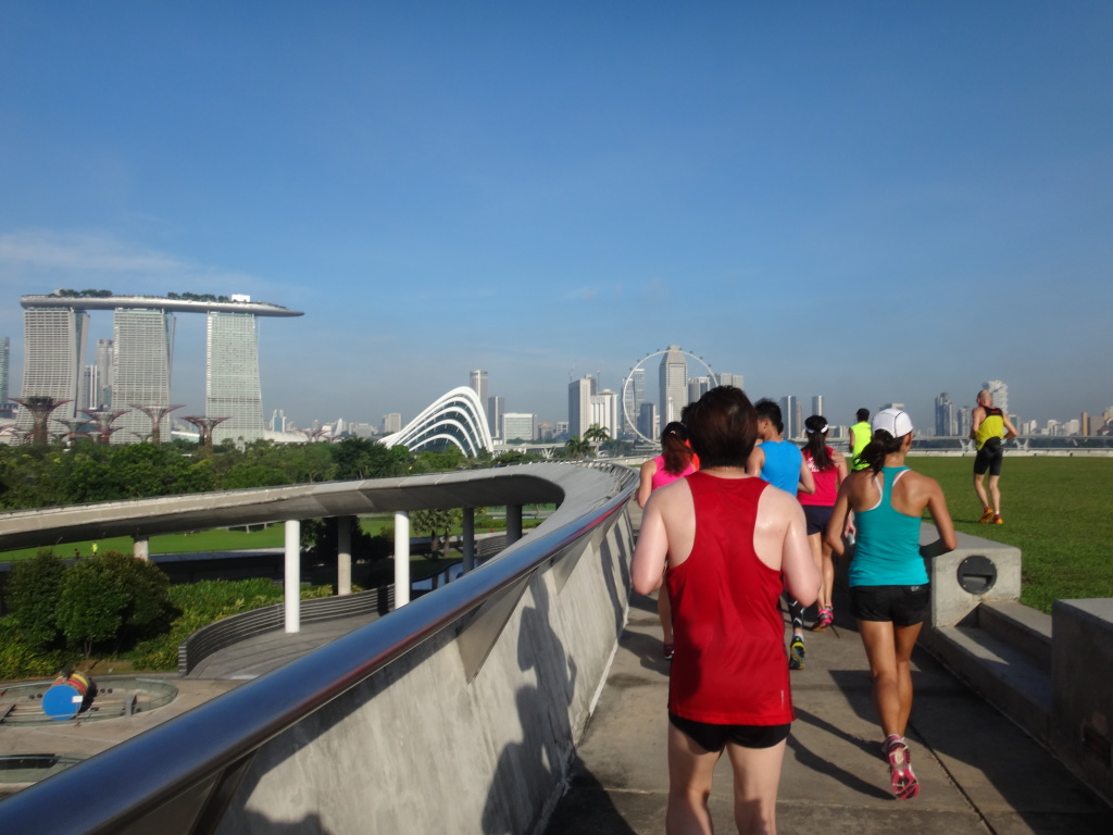 The 5 hour pacers in action.