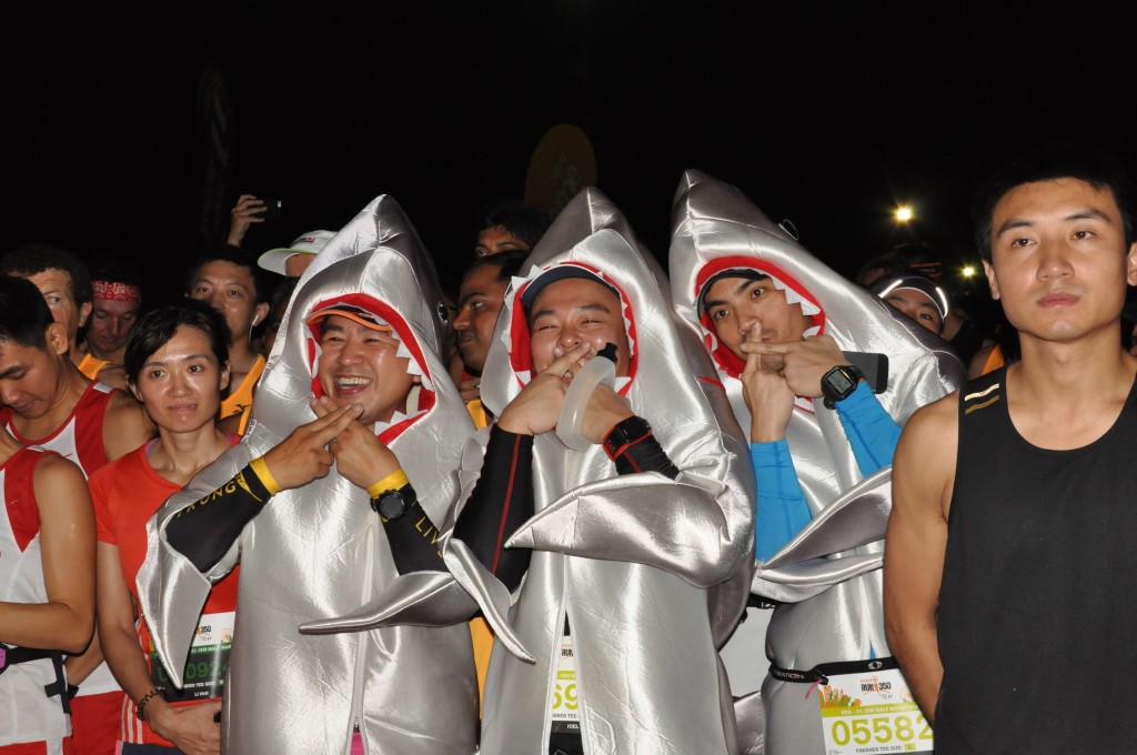 Sharks at the 21.1km starting line.