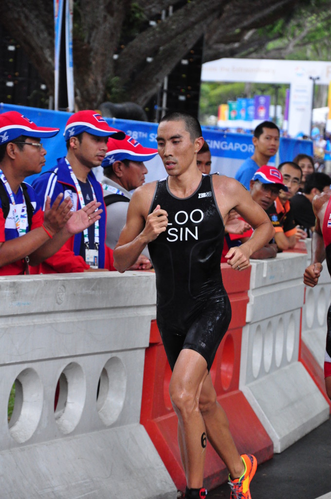 Wille Loo in action during the running leg of the SEA Games triathlon