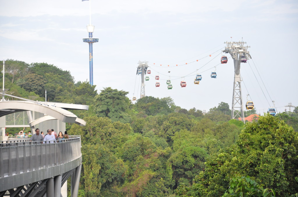 Spectacular view of the Sentosa Cable Car Line atop the Fort Soloso SkyWalk