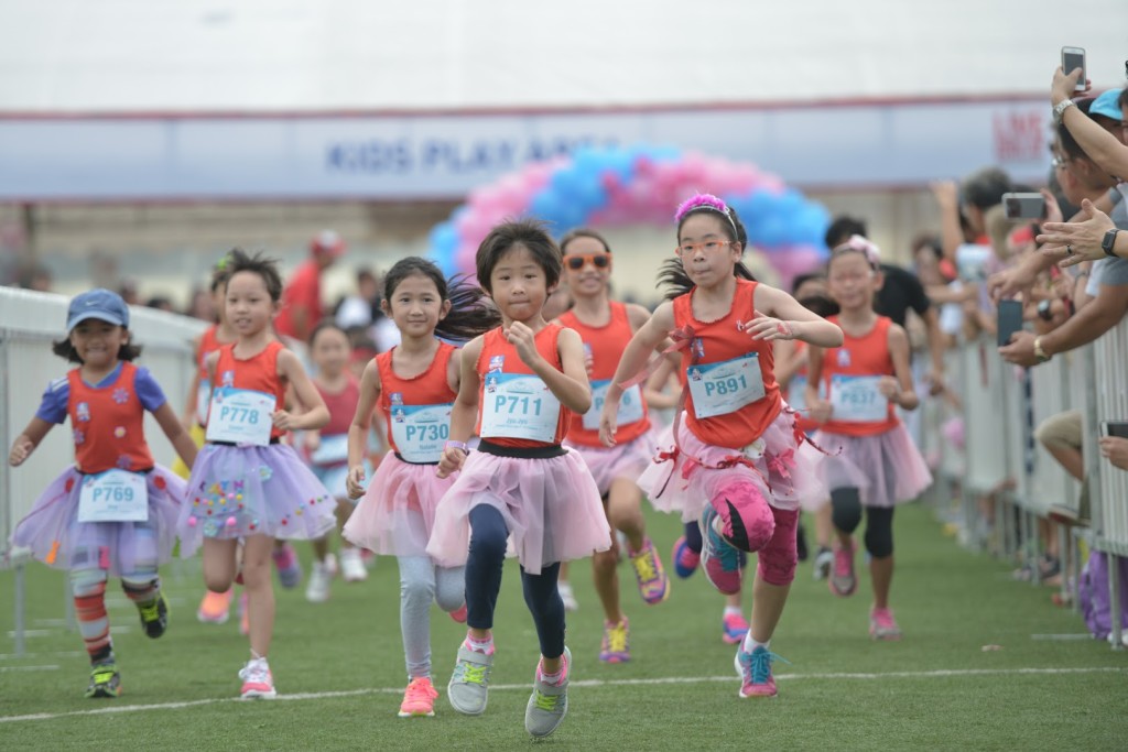 Adorable little girls running the Princess Dash. (Credit to Great Eastern Women's Run 2015)