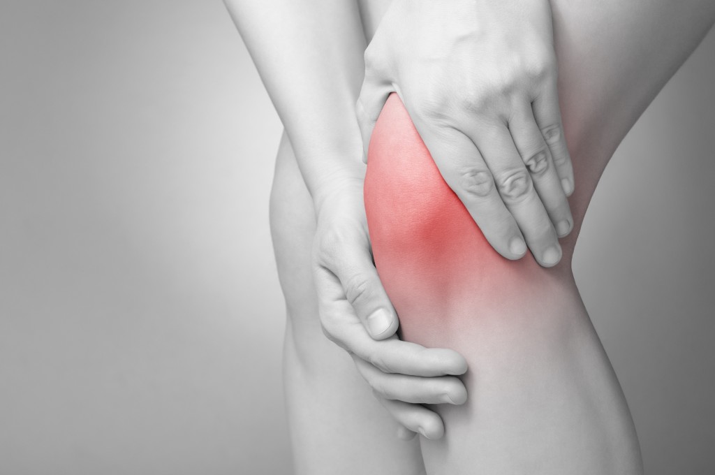 Knee pains are due to misalignment issues. [Photo from chronicpainblog.com]