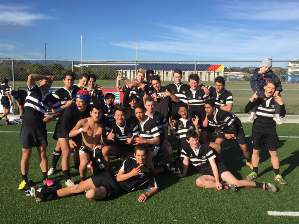 The boys got to meet the All Blacks too. [Photo courtesy of Sohilin]