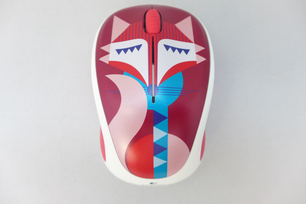 A mouse that would definitely spice up an otherwise plain work table.