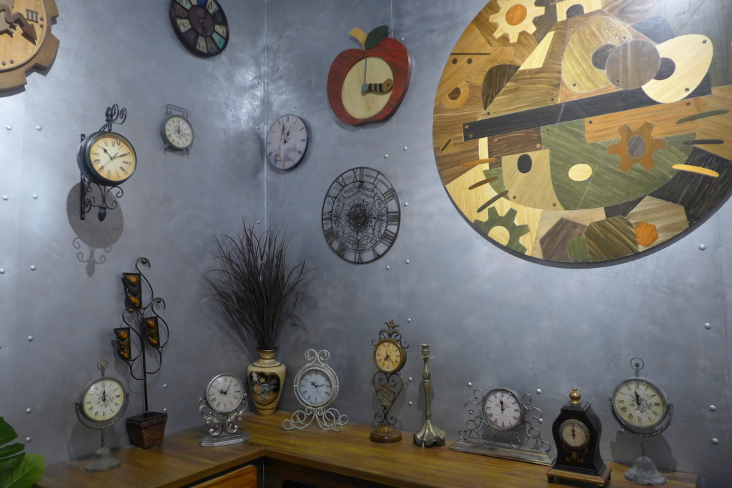 Plenty of clocks galore.