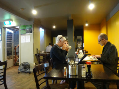 Renkon sells yummy Japanese donburi.