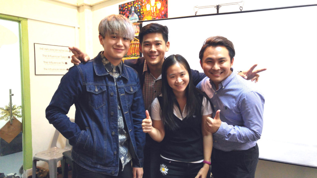 With the three trainers, who are all established players in the local blogging scene.