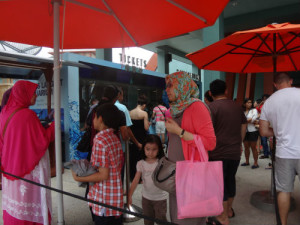Long queues at the SEA Aquarium.