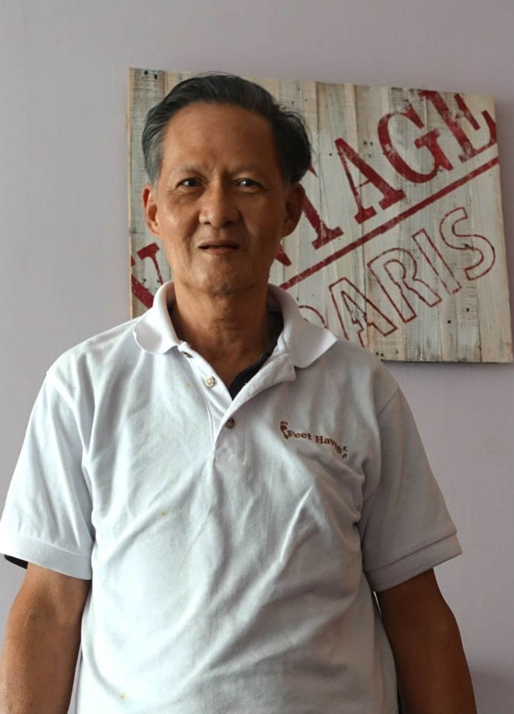 One of the friendly masseurs at Feet Haven, who had asked me to snap his picture.