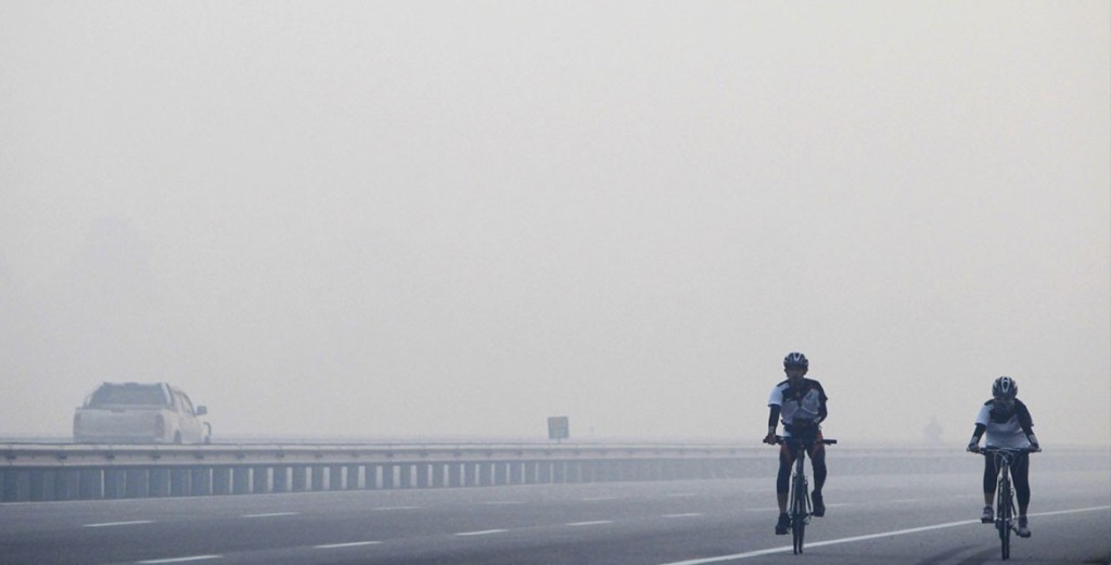 It's dangerous to exercise in hazy conditions. Photo by: blog.kfit.com