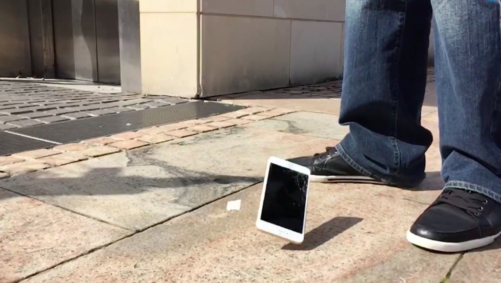 You never know when your phone will drop out of your pocket. [Photo from www.idownloadblog.com]