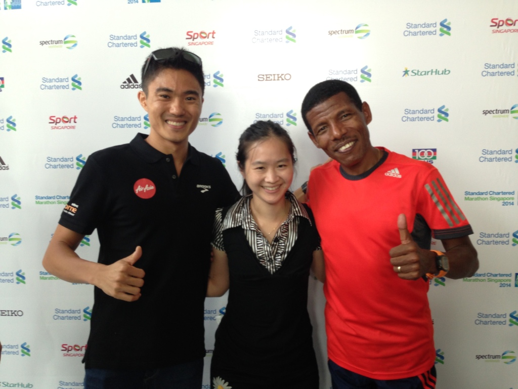 With Haile Gebrselassie (right) and top Singaporean runner, Mok Ying Ren (left).