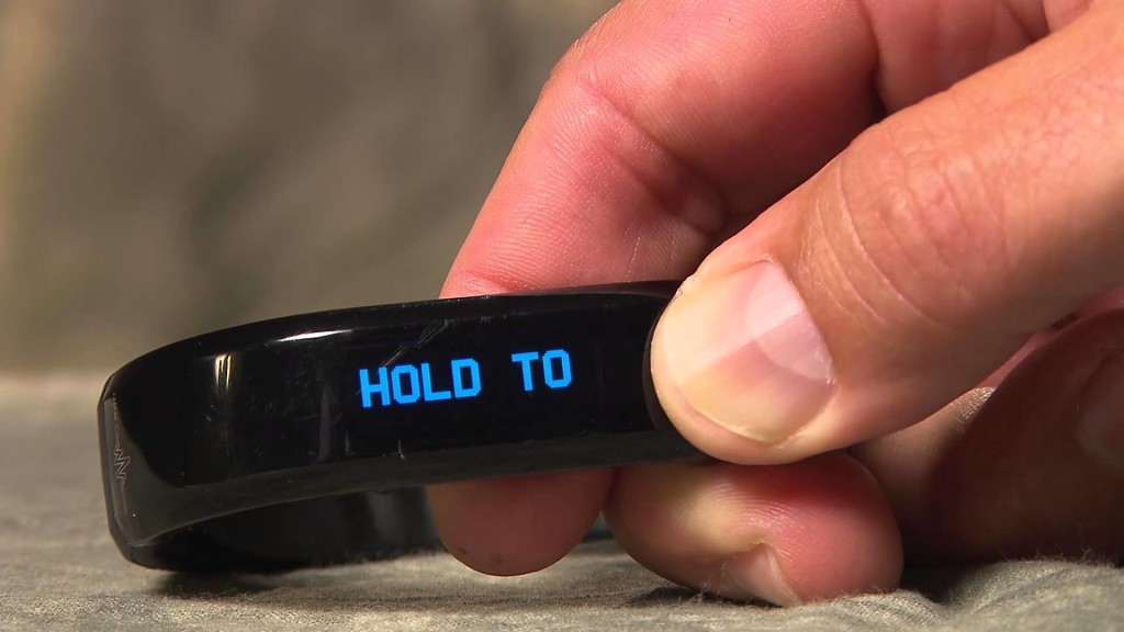 With HRM features, the Soleus Thrive tracker is new to the market. [Photo taken from www.youtube.com]