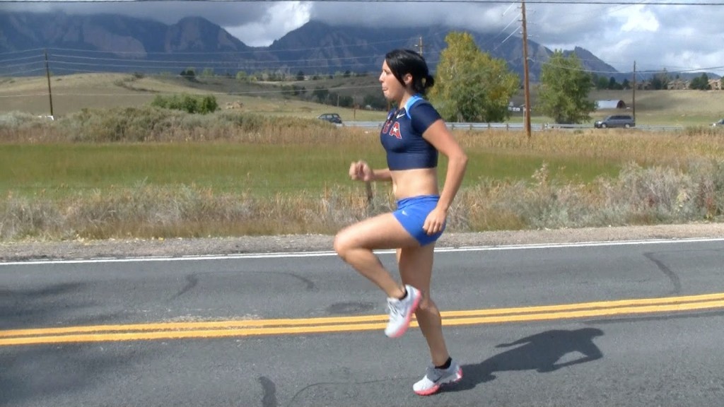 Posture is also important for runners. [Photo from www.youtube.com]